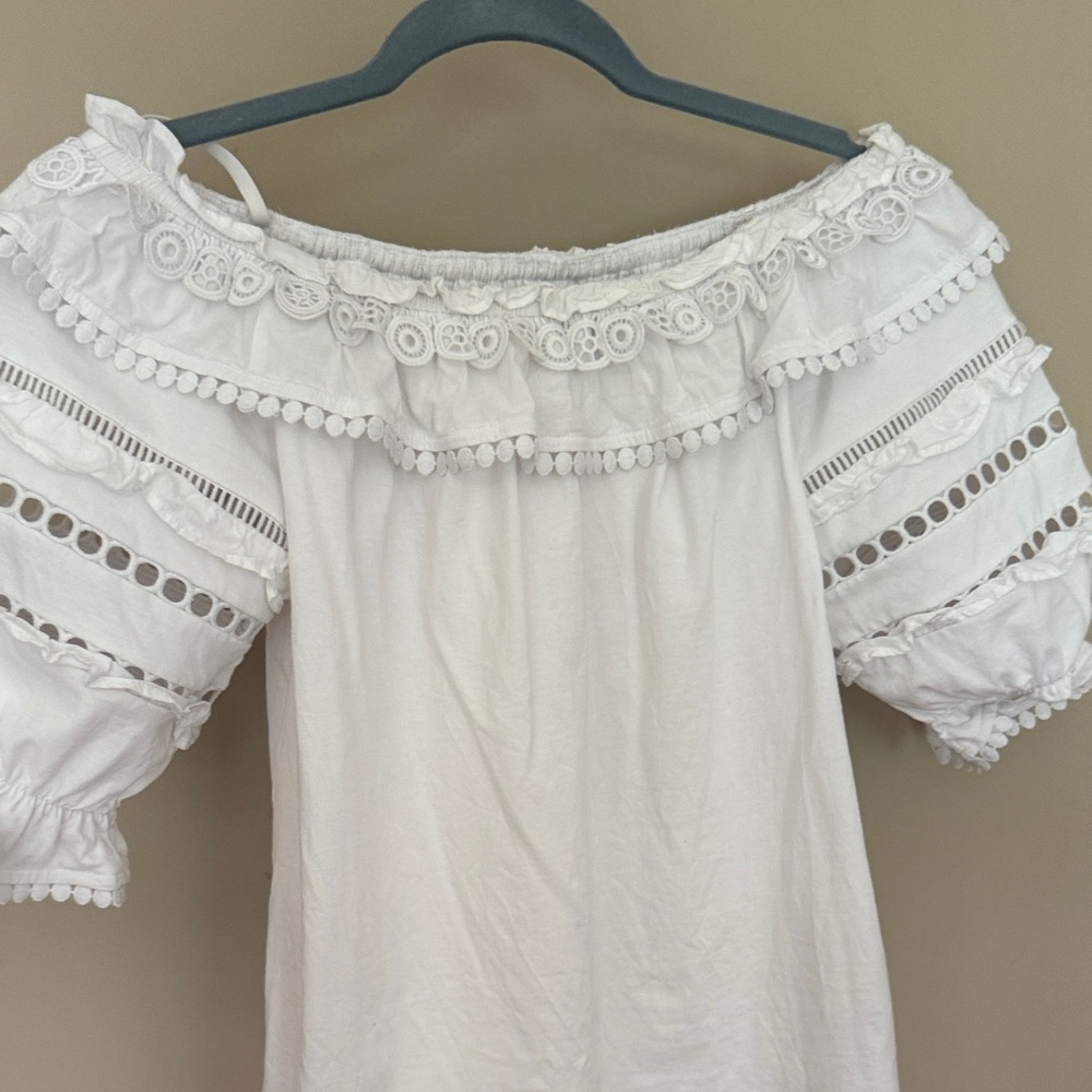 Lilly Pulitzer White Off-Shoulder Blouse with Lace Trim